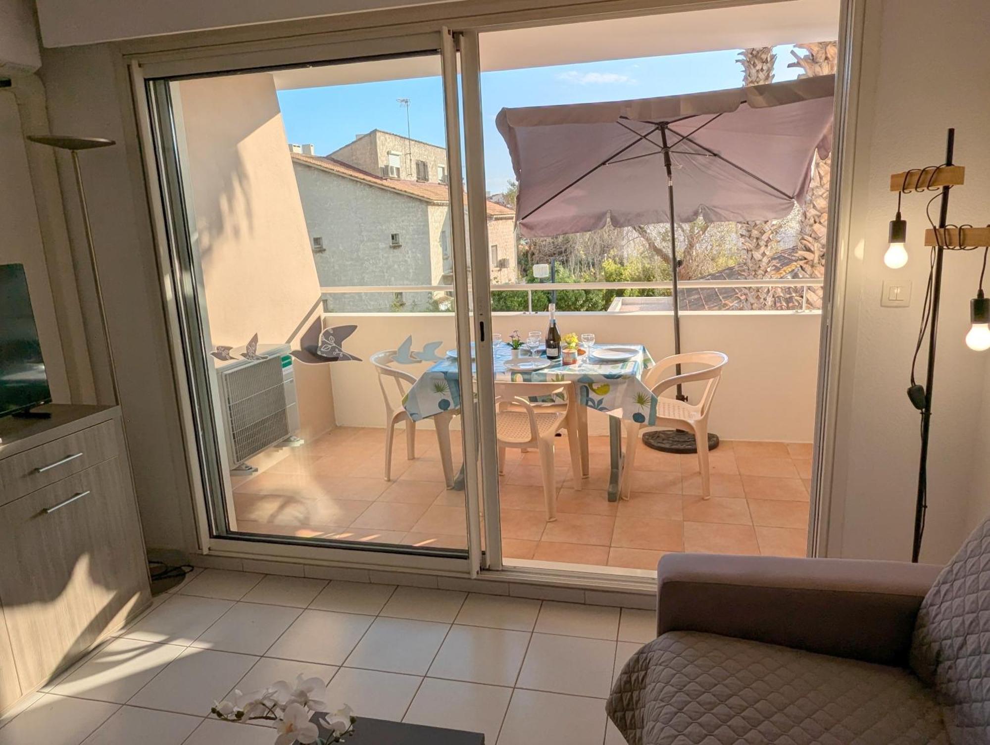 Sol-Y-Days Mayflower, Appartements Climatises Residence Avec Piscine Proche Centre Льо Гро-дю-Роа Екстериор снимка